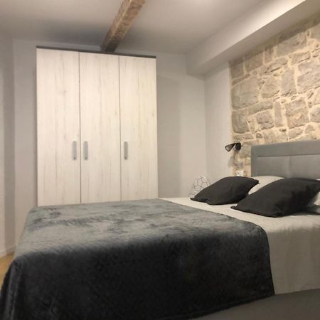 Apartman Blue Moon Split- Free Parking Bagian luar foto