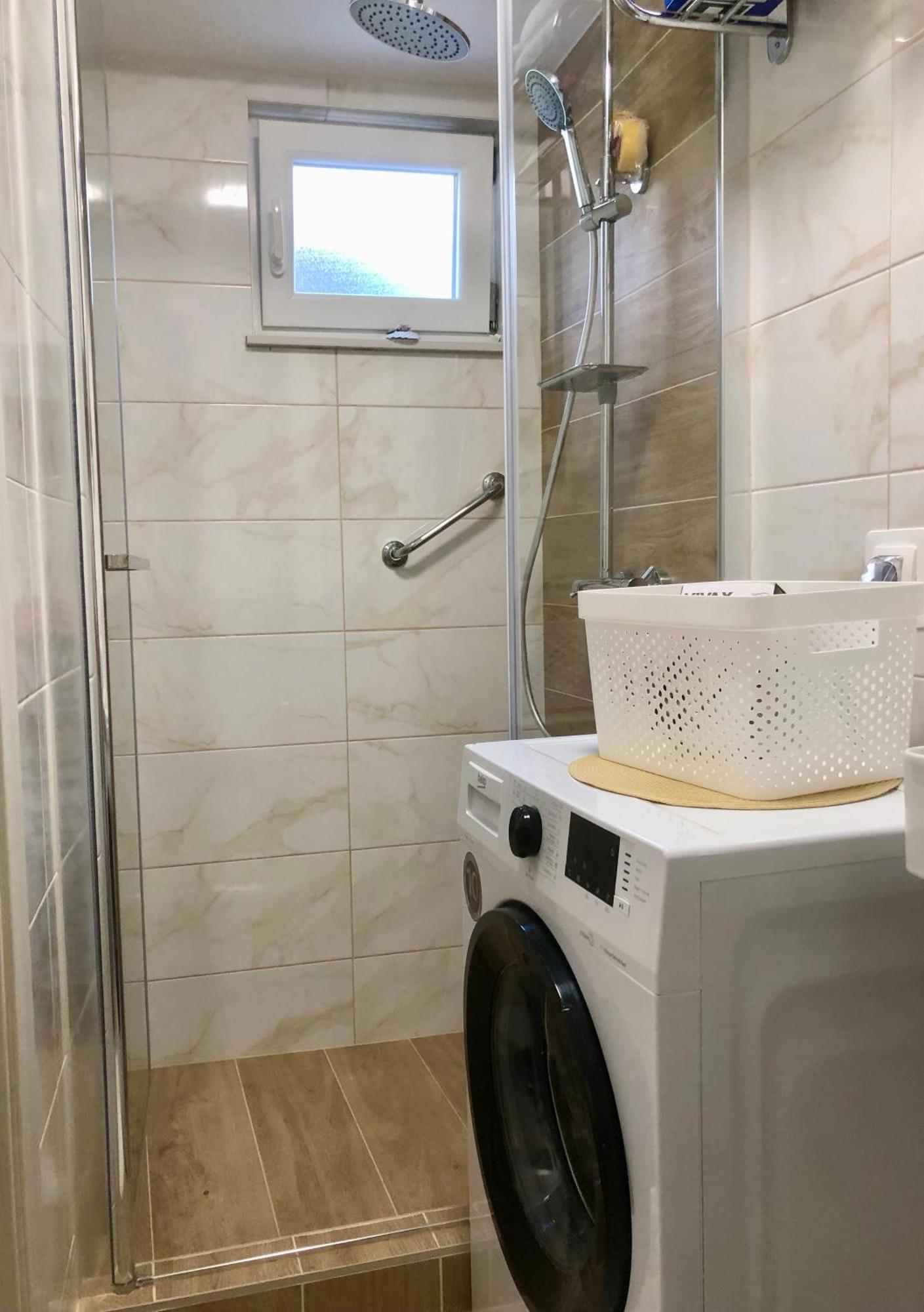 Apartman Blue Moon Split- Free Parking Bagian luar foto
