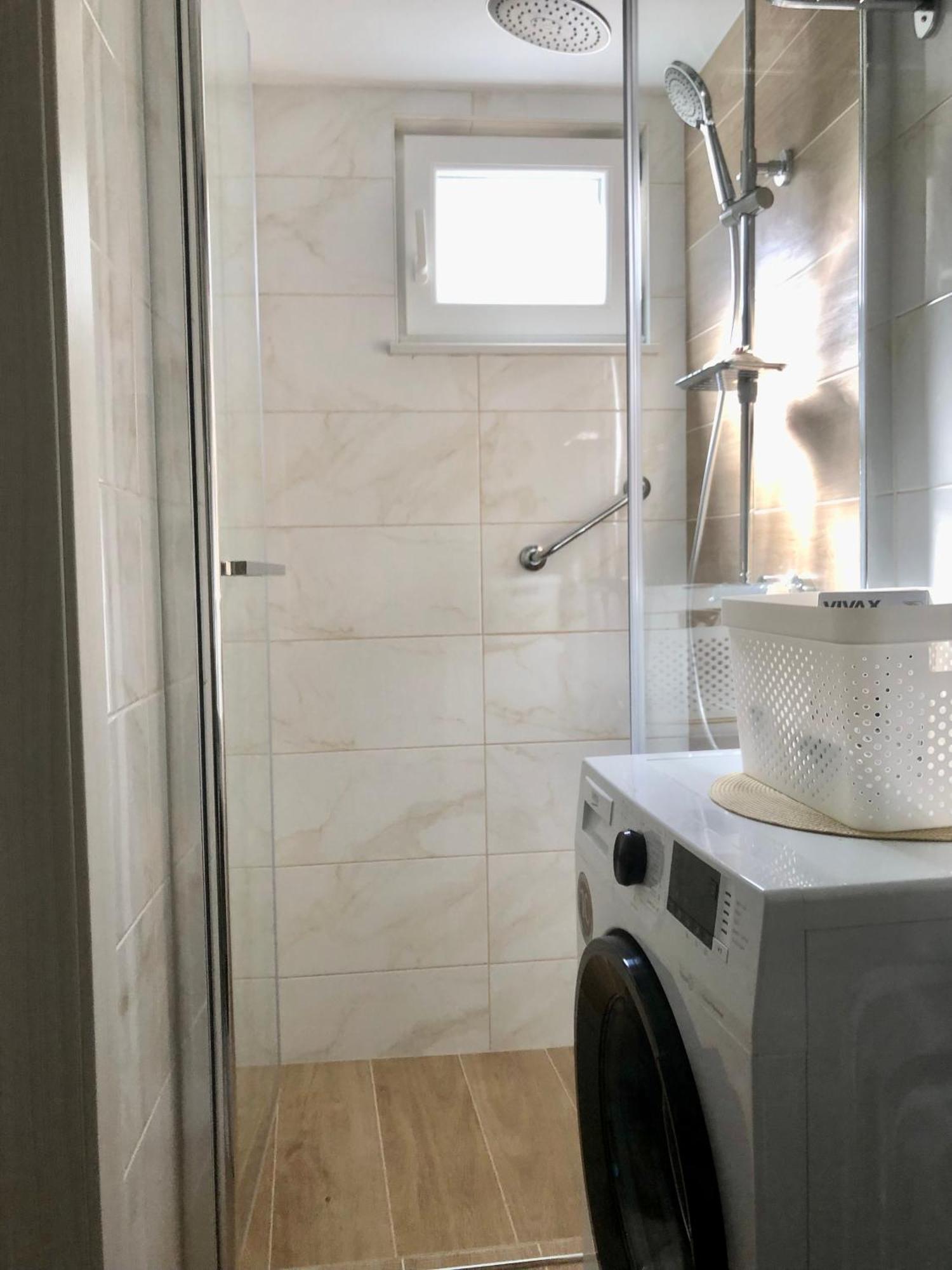 Apartman Blue Moon Split- Free Parking Bagian luar foto